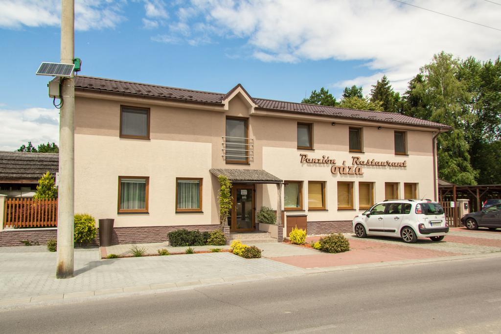 Penzion Oaza Prievidza Hotel Exterior photo