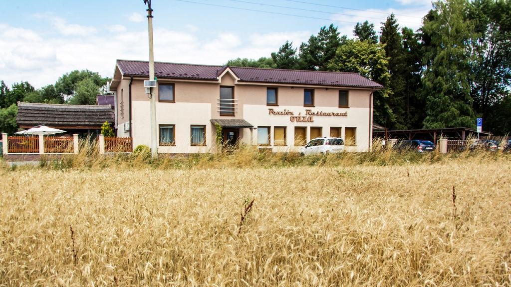 Penzion Oaza Prievidza Hotel Exterior photo